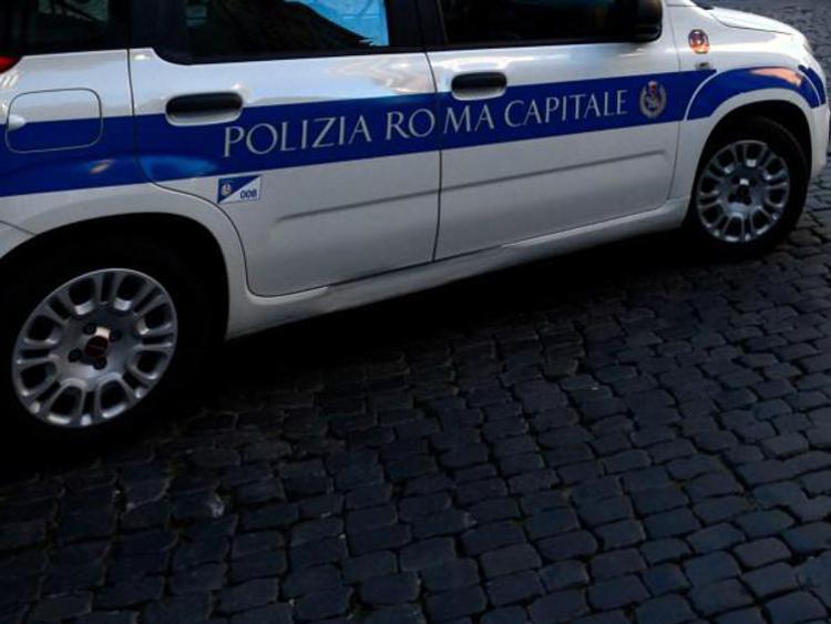 Roma, 20enne morto in incidente: arrestato poliziotto positivo a test alcol e droga