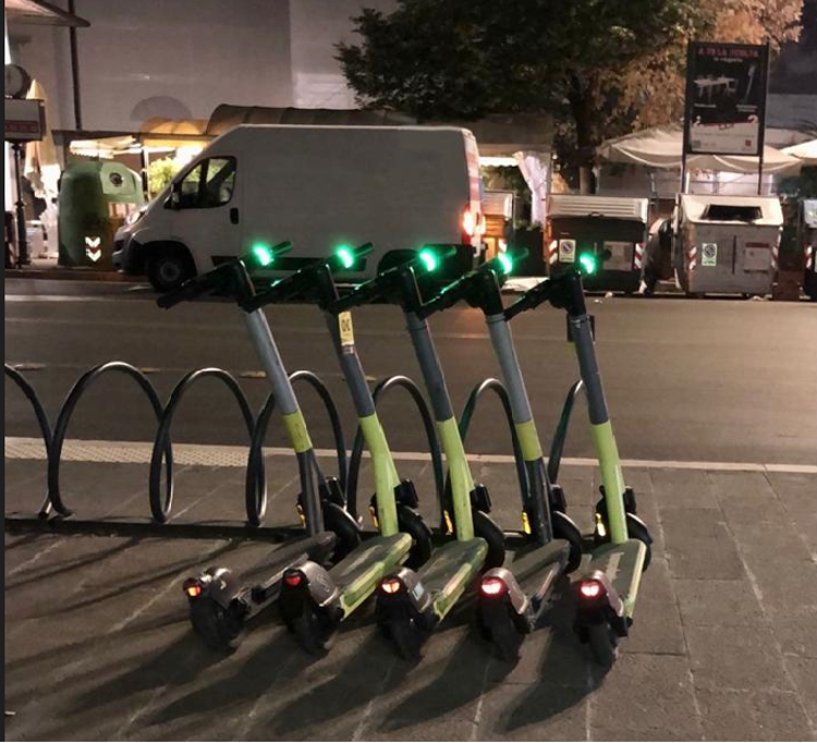 Monopattini, al via a Roma l’innovativa campagna di Link per il parcheggio corretto