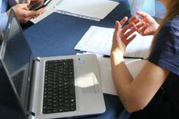 İş mi, sanal görüşme mi?  İşte bunu en iyi nasıl yapacağınız