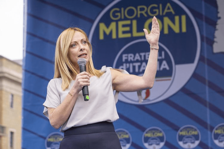 Sondaggi politici, Fratelli d'Italia vola al 26,5%