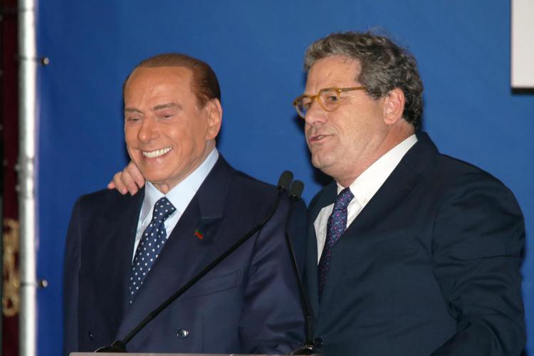 Silvio Berlusconi con Gianfranco Miccichè (Ipa-Fotogramma)