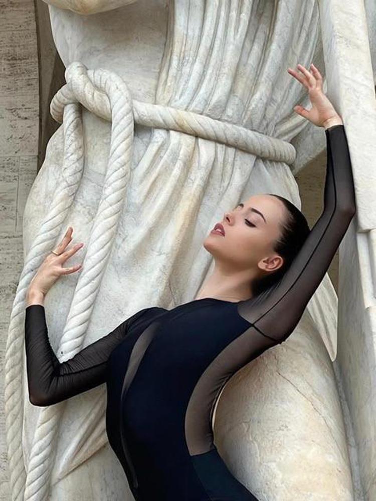 La giovanissima Carola Puddu protagonista di Giulietta e Romeo di Fabrizio Monteverde con il Balletto di Roma, in scena dal 4 ottobre al Teatro Olimpico di Roma 