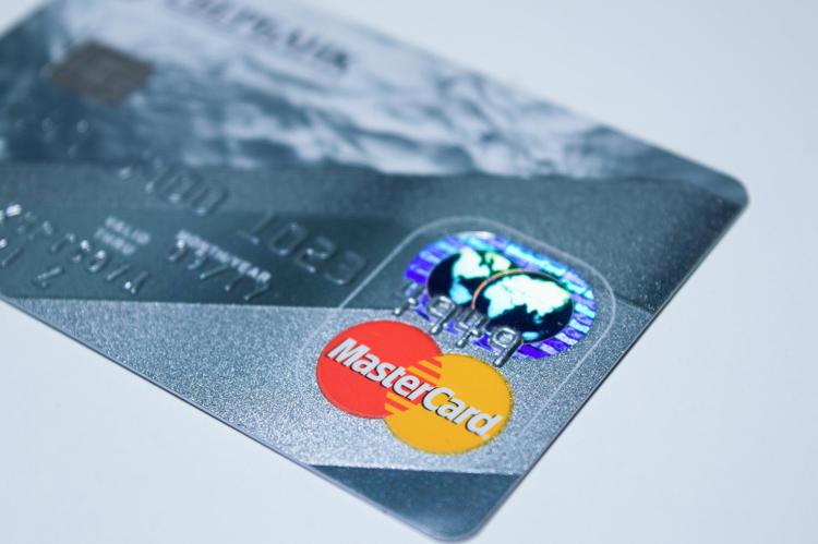 Mastercard lancia la sua carta di credito NFT
