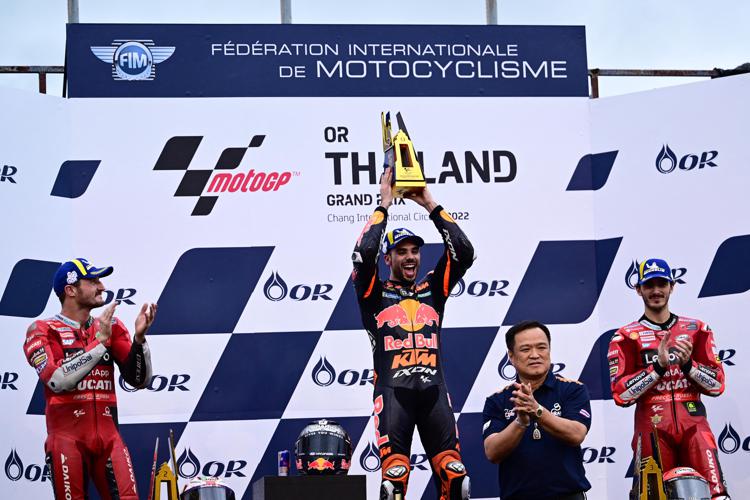 MotoGp Thailandia, vince Oliveira: Quartararo 17esimo