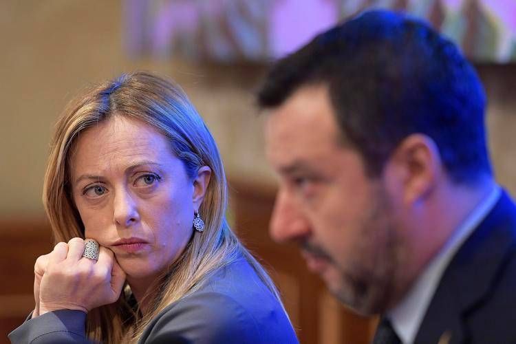 Open Arms, procura fa ricorso. Meloni con Salvini: "Surreale accanimento"