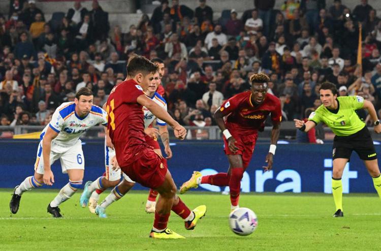 Roma-Lecce 2-1, Dybala gol su rigore e infortunio - Video