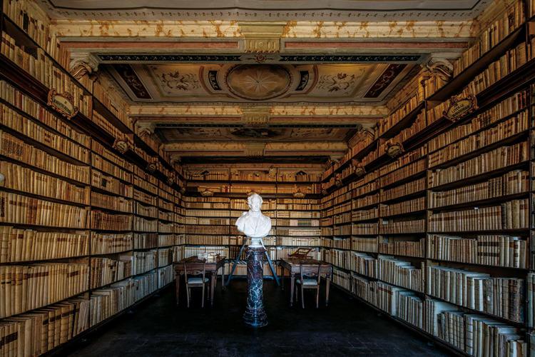 La Biblioteca di Palazzo Leopardi a Recanati (copyright Casa Leopardi)