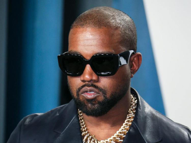 Kanye West bannato da Instagram e Twitter