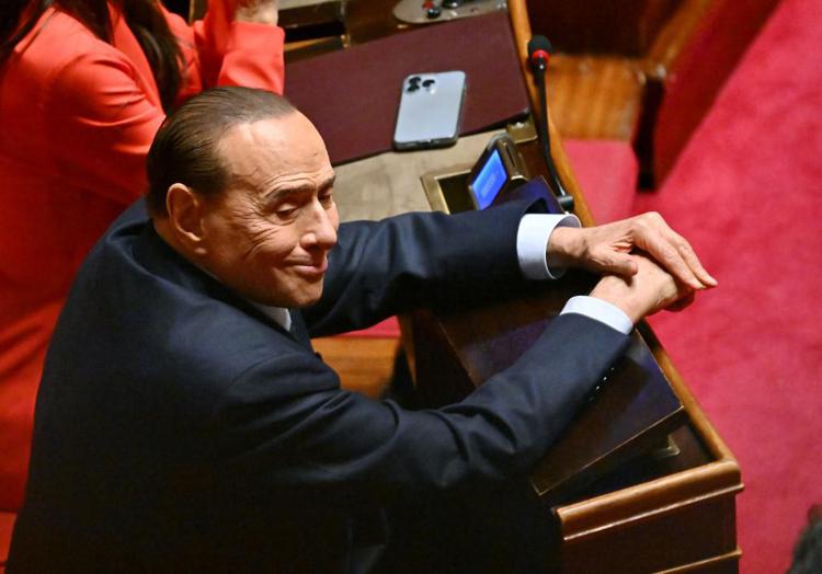 Senato, La Russa presidente: Berlusconi vota ma Forza Italia non risponde