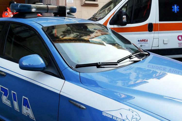 Roma, 25enne trovato morto in strada con coltellate alla schiena
