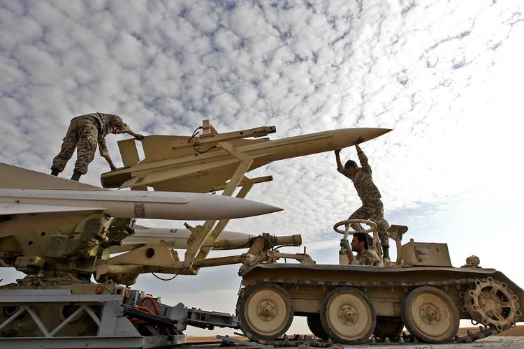 Iran, Teheran annuncia messa a punto primo missile ipersonico