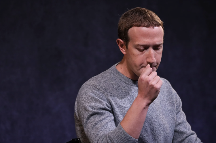 Meta, Zuckerberg annuncia tagli al personale per 11 mila posti di lavoro