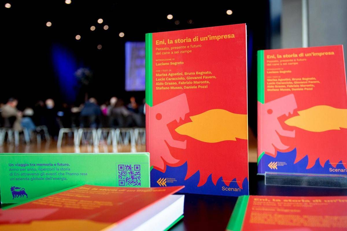 'Eni, la storia di un'impresa'. Un libro racconta passato presente e futuro del cane a sei zampe
