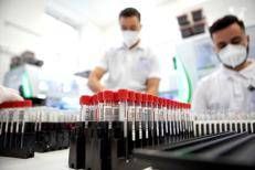 Tamponi Covid - (Afp)