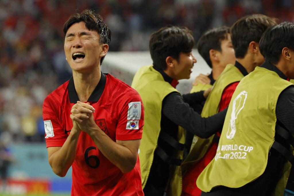 Copa do Mundo de 2022, Portugal e Coreia do Sul nas oitavas de final.  Uruguai eliminado