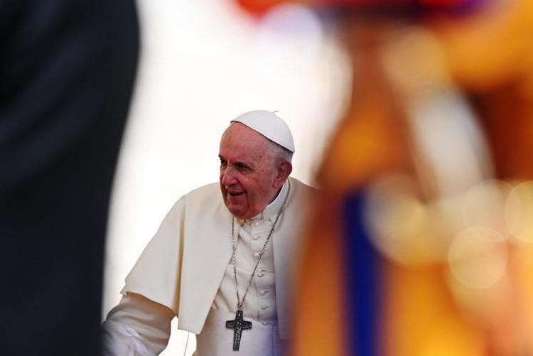 Vaticano, stretta del Papa: fondazioni sotto controllo organismi economici Curia