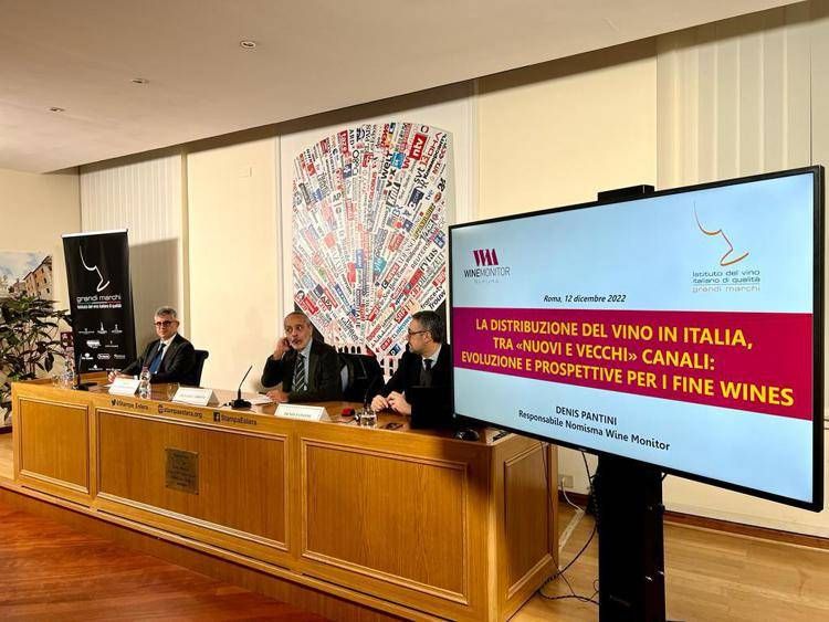 Vino, Igm: nel post-Covid tra canali vendita torna forte Horeca, perde appeal Gdo