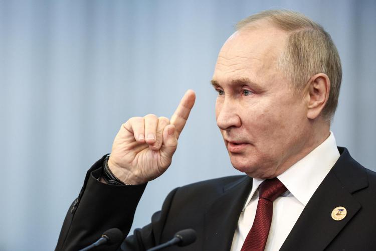 Russia, Putin saldo al comando: l'analisi