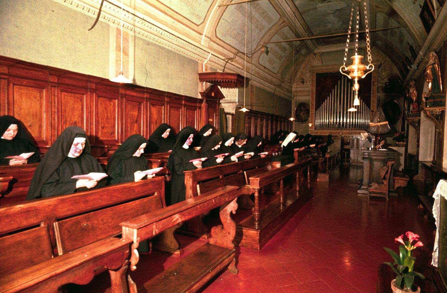 Richiesta Preghiere Suore Di Clausura Natale, monache tra preghiere e mercatini: il "Made in clausura" per