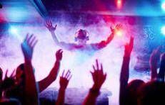 Capodanno, Silb: dopo 2 anni di stop forzato tutti in discoteca, serata da 30 milioni di euro