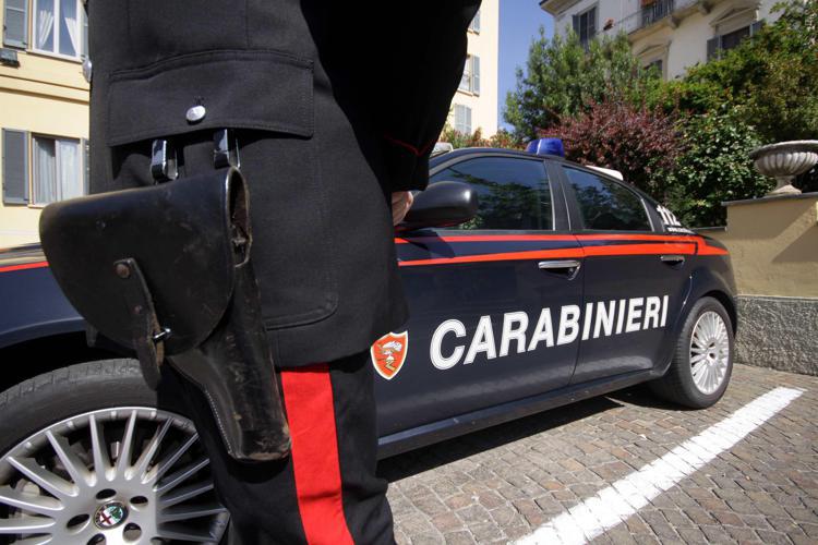 Napoli, convalidato arresto 18enne che ha investito carabiniere