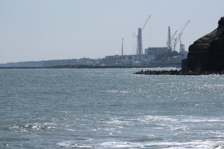 Il mare davanti alla centrale nucleare di Fukushima - Afp