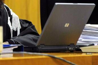 Turin, they threw bikes from the Murazzi: the 3 minors sentenced
