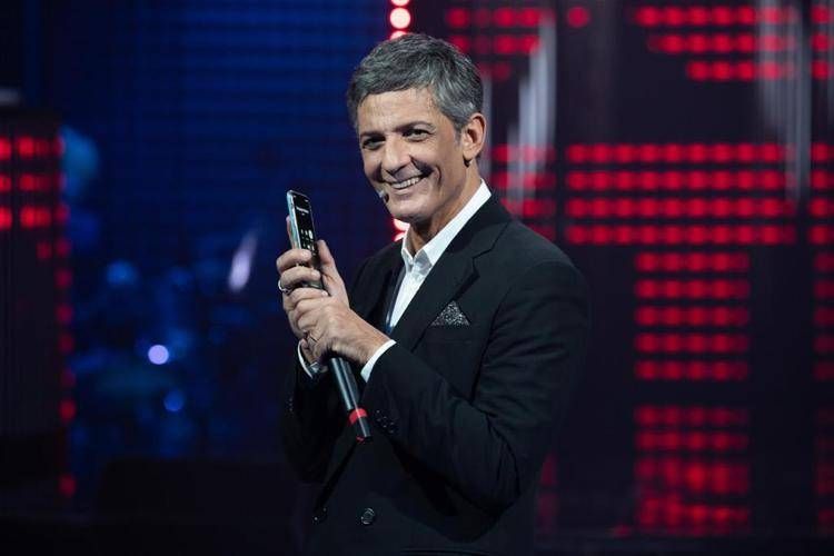 Crosetto canta 'Bella Ciao' all'evento con Fiorello per il Bambino Gesù