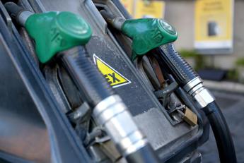 Fuel, the price of diesel drops: petrol rises