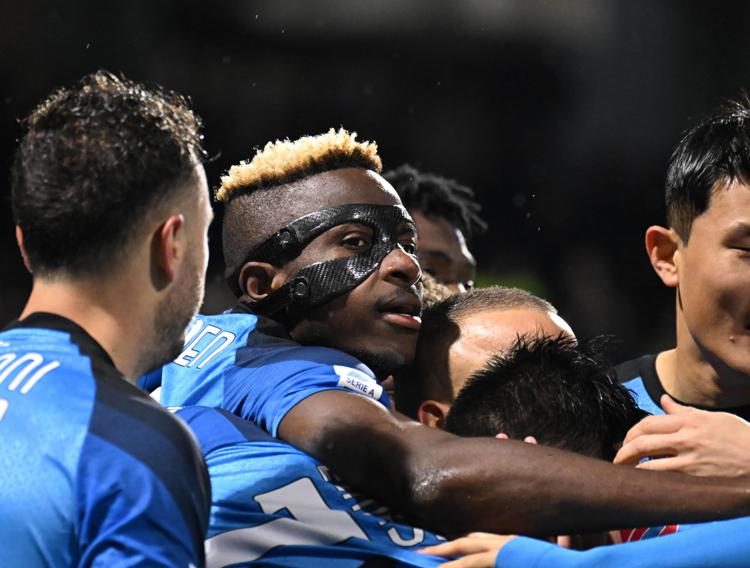 Spezia-Napoli 0-3, tris azzurro e fuga scudetto continua - Video