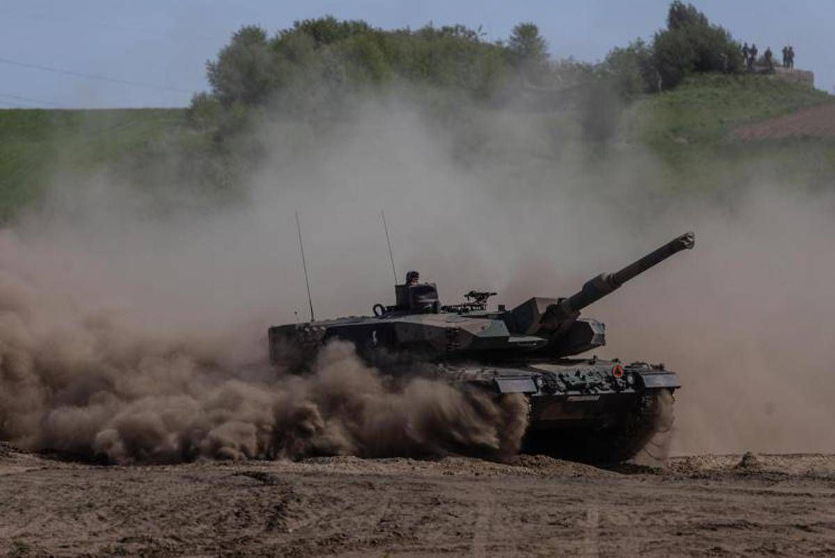 Ucraina, Russia: “Distrutto tank Leopard, a bordo soldati tedeschi”