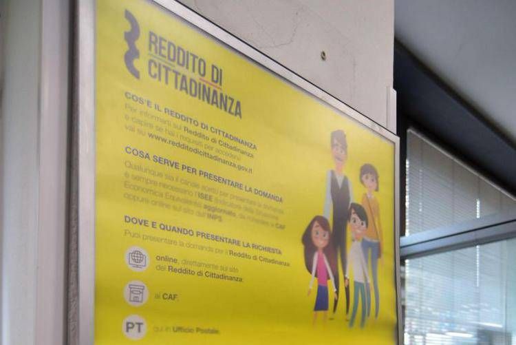 Reddito cittadinanza, a gennaio 2023 respinte 46.250 domande