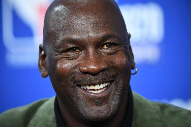 Michael Jordan sbarca in Sicilia, ecco perché è a Catania