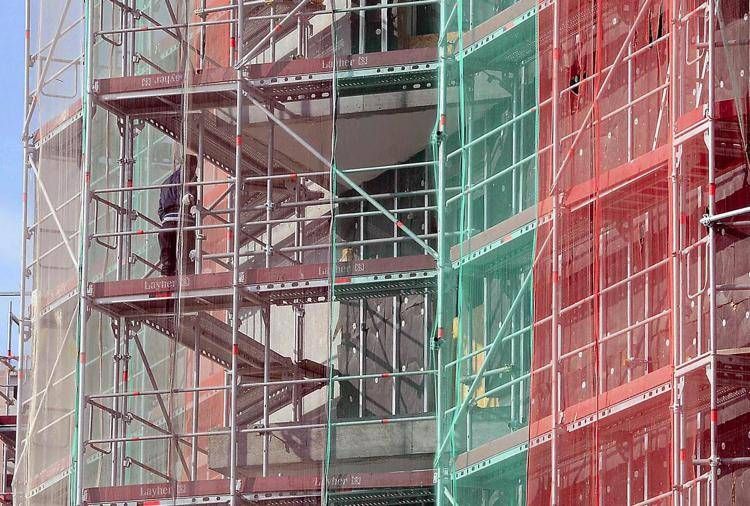 Palazzo in ristrutturazione - Fotogramma