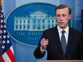 Ukraine, Sullivan: “Cluster bombs reached the defenders at the front”