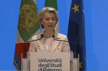 Ukraine, von der Leyen: “Kiev fights for EU values, we are by his side”