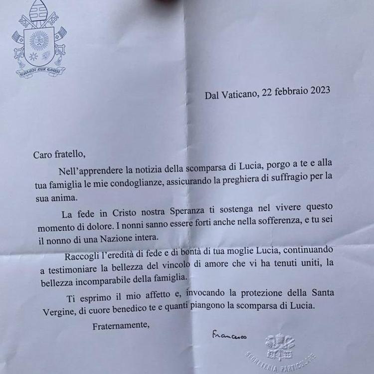 Papa scrive a Banfi per la morte della moglie: 