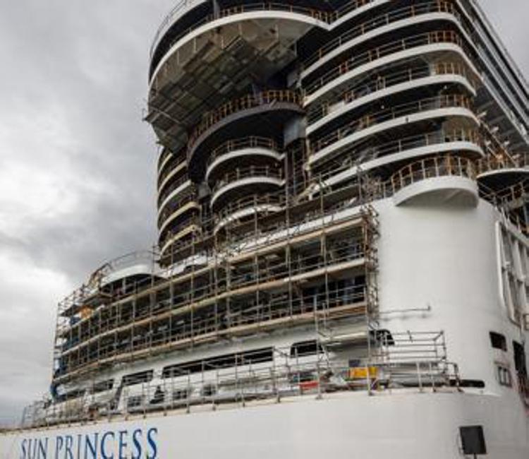 Fincantieri floats out first LNG cruise ship for Princess Cruises