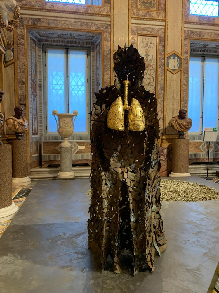 Penone in mostra alla Galleria Borghese con i suoi 'Gesti Universali'