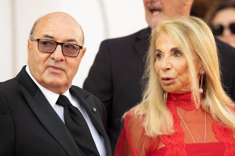 Il Premio Oscar Dante Ferretti con la moglie Francesca Lo Schiavo