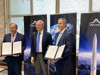 Space, contracts worth over 285 million were signed at Mimit