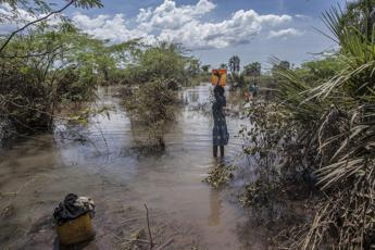 Crisi climatica in Mozambico, esposizione immersiva di WeWorld a Roma