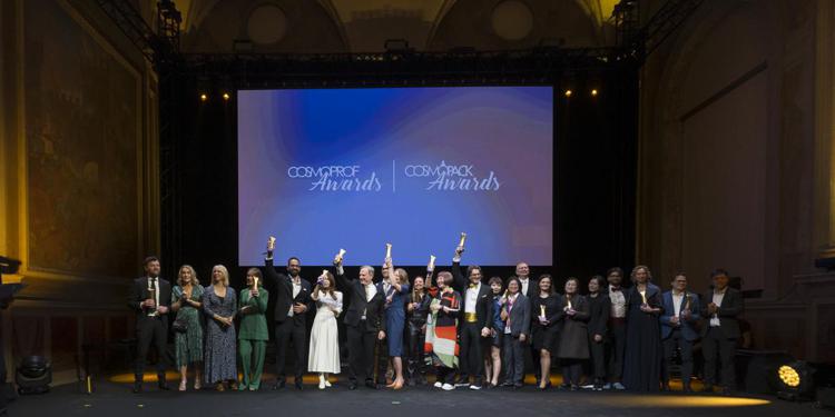 Cosmoprof Awards, premiati i 13 migliori prodotti beauty 2023