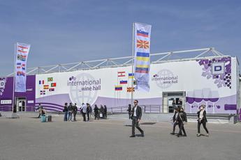 Vinitaly, 1,000 top buyers are arriving, from the flagship government on culture and health
