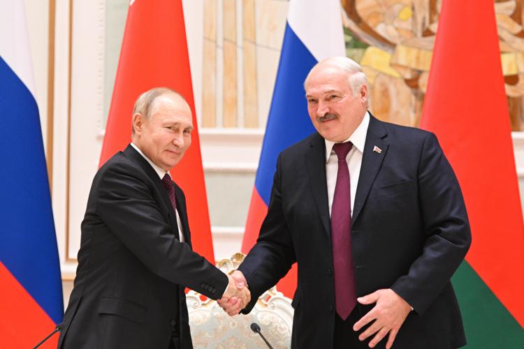 Vladimir Putin e Alexander Lukashenko - Ipa/Fotogramma