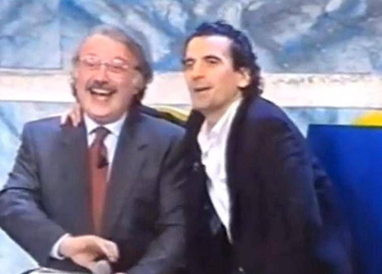 Gianni Minà, il duetto con Massimo Troisi e l'agendina - Video