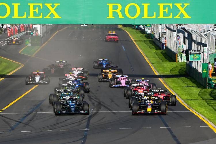 Gp Australia 2023, caos totale: Verstappen vince con Red Bull e delusione Ferrari