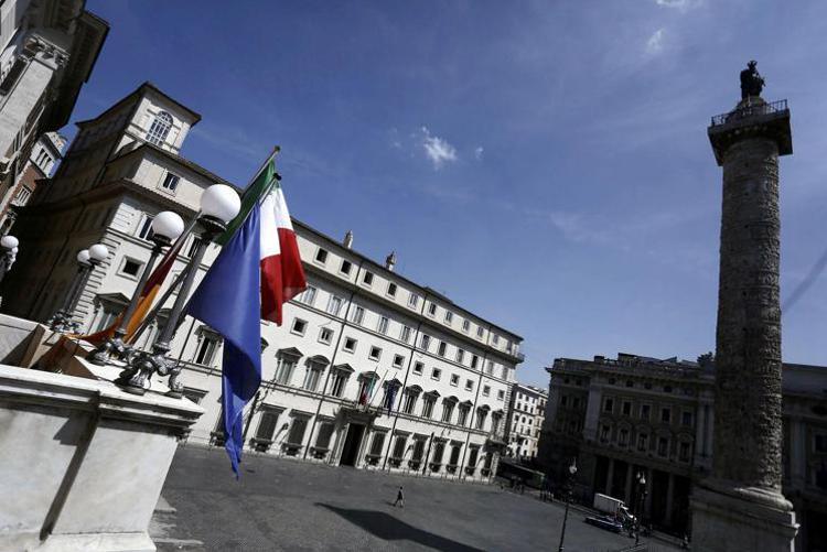 Lavoro, Meloni convoca sindacati: incontro domenica a Palazzo Chigi