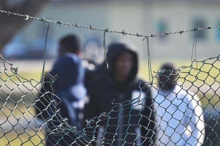 Migranti, blitz contro gruppo pakistano: da 4 a 6mila euro per entrare in Italia