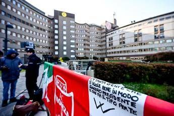 Berlusconi hospitalized, Tajani: “He says he feels good”